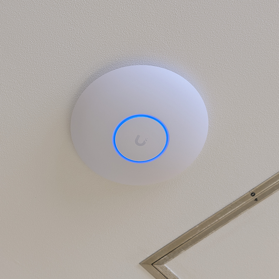 P社様事務所WiFi工事1